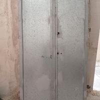 Portoncino zincato fatto a mano