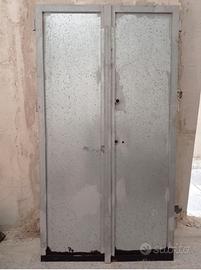 Portoncino zincato fatto a mano