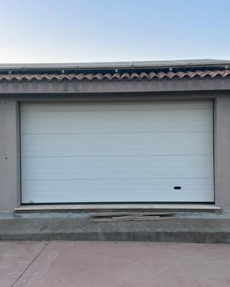 Portone sezionale per garage