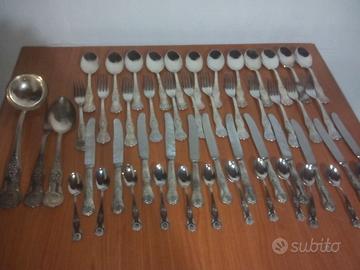 servizio di posate per 12  in argento placcato 800