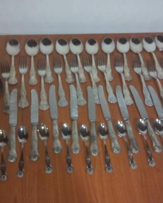 servizio di posate per 12  in argento placcato 800