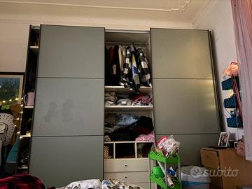 Armadio color verde militare