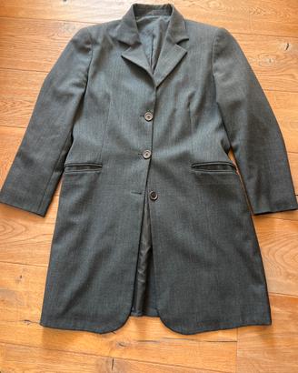 Completo classico di colore grigio