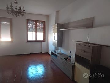 GRANDE APPARTAMENTO con 3 CAMERE e GARAGE