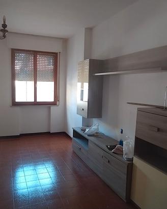 GRANDE APPARTAMENTO con 3 CAMERE e GARAGE
