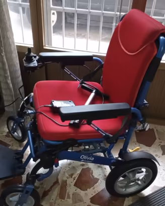 Carrozzina elettrica per disabili