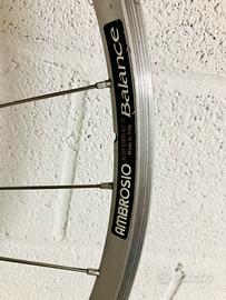 ruote bici corsa con mozzi campagnolo