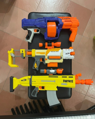 Fucili giocattolo nerf con accessori e colpi