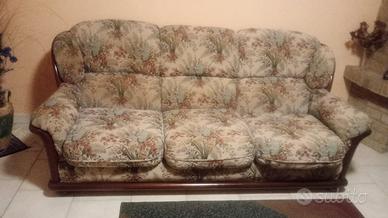 divano più poltrona.