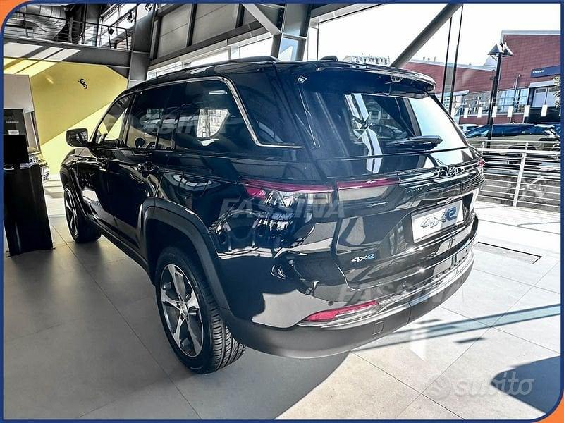 Jeep Grand Cherokee 2026 photo 4