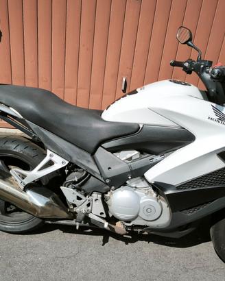 Honda Crossrunner 800