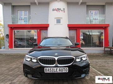 BMW - Serie 3 - 318d Touring Msport