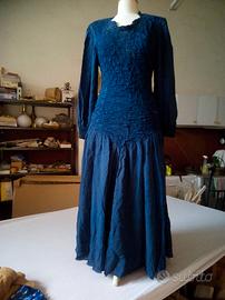 Abito da cerimonia in crèpe de chine azzurro avio