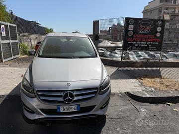 Mercedes-benz B 180 d Automatic Sport