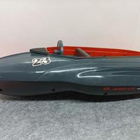 Motoscafo giocattolo per progetto fai da te