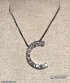 COLLANA LETTERA C IN ORO BIANCO 18kt. E DIAMANTI