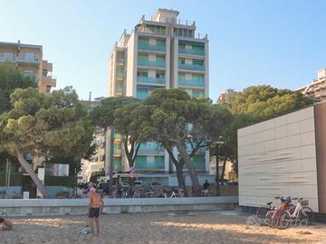 Occidente trilocale 6 pax vista mare 26/7-2/8