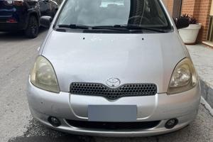 Toyta yaris 1300