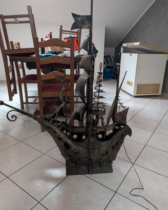 Veliero in ferro