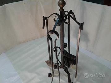 Set attrezzi usati per camino E LEGNA