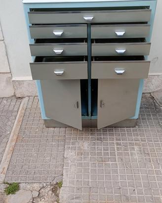 Mobile cassettiera da Medico Dentista studio 