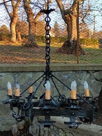lampadario in ferro battuto