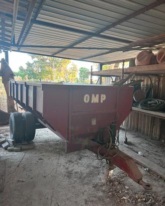 Rimorchio Agricolo / Vasca per Uva OMP Ribaltabile