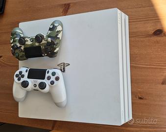 Play station 4Pro TB + 2 controller + 7 giochi