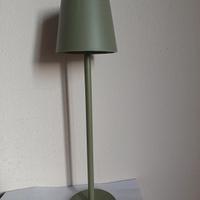 Lampada da tavolo ricaricabile Beper 