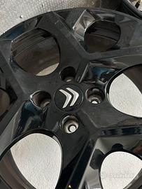 Cerchi in lega Nero lucido 17