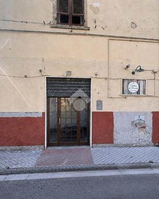 NEGOZIO A PONTEDERA