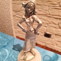 Statuetta Olandesina In Peltro