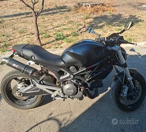 Ducati monster 696 del 2010