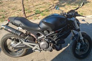 Ducati monster 696 del 2010