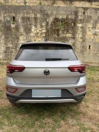 VOLKSWAGEN T ROC PARI AL NUOVO