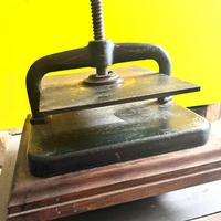 Pressa per libri