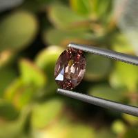 Granato natirale change color 1.02 ct.