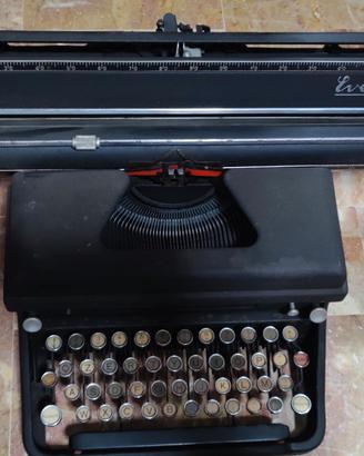 macchina da scrivere 
