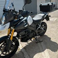 Suzuki V-strom 1000 no-compromise