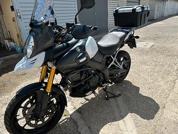 Suzuki V-strom 1000 no-compromise