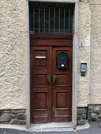 Portoncino in legno douglas