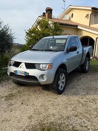 Mitsubishi L200 2.5 DI-D/136CV Single Cab Inform