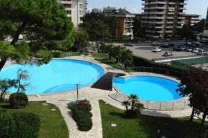 Monolocale vicinissimo al mare piano alto