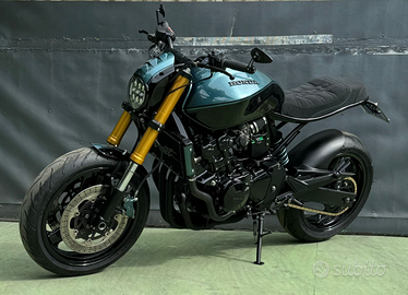 Honda hornet 600 cafe racer