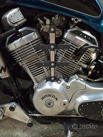 Porta bobine laterale per Honda Shadow VT 600 pc21