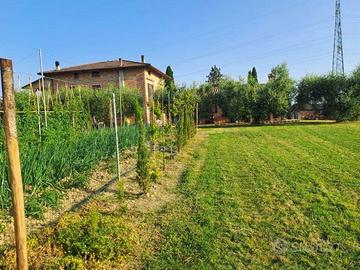 Villa di 500 m² con 4 locali e box auto a Castigli