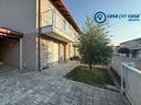villetta-con-garage-e-spazio-verde-all-interno-del
