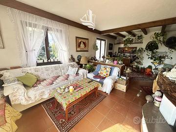 Casa indipendente con terreno a Terlano