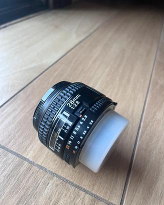 Nikon AF NIKKOR 28mm f/2.8