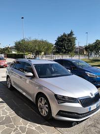 Skoda Super 2.0 TDI 150cv scr
